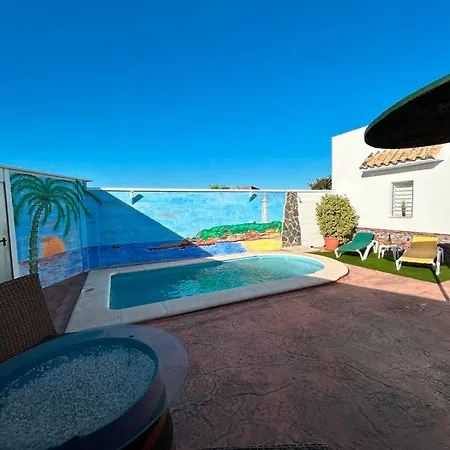 Con Piscina Privada En